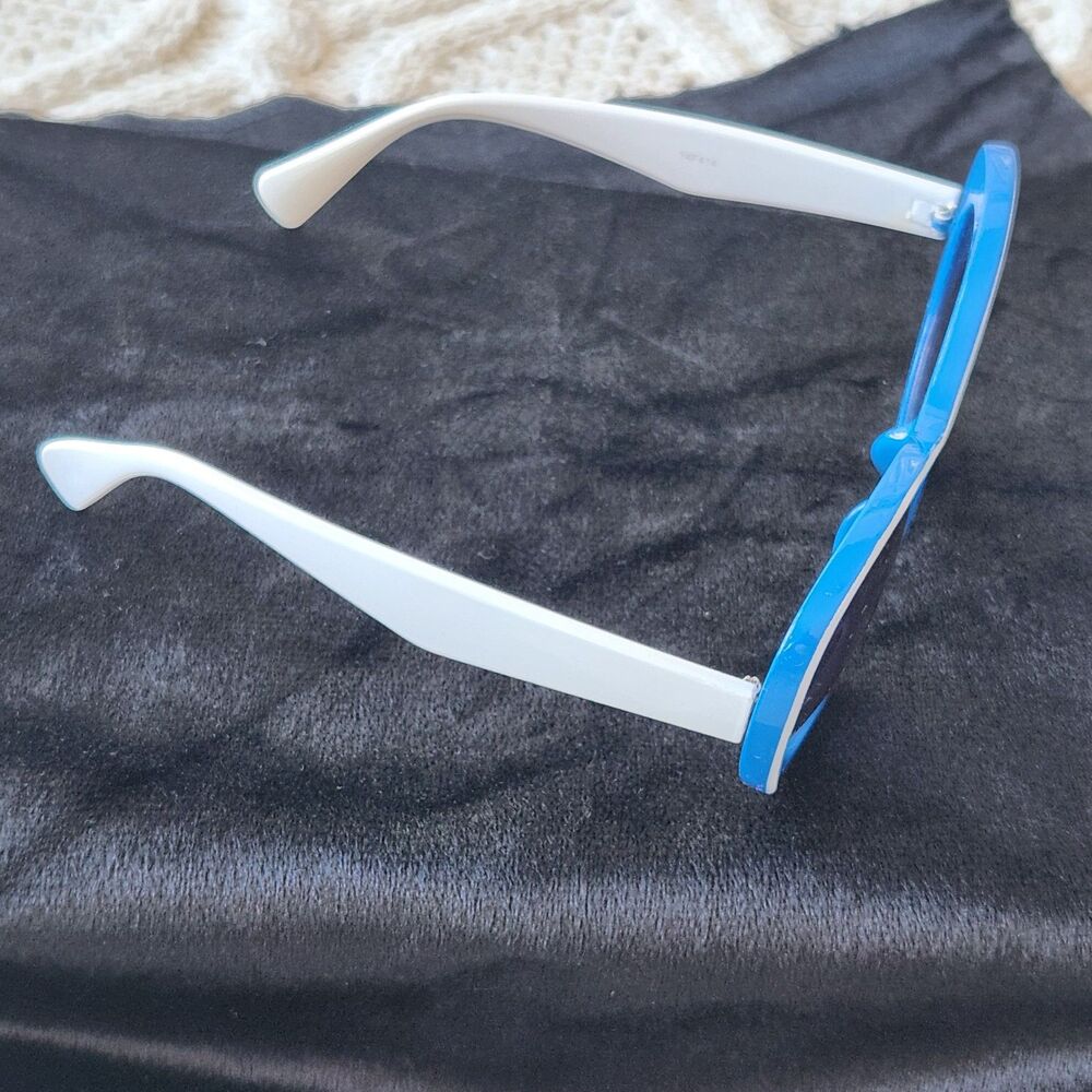 Blue/white Round Sunnies - Picture 3 of 3